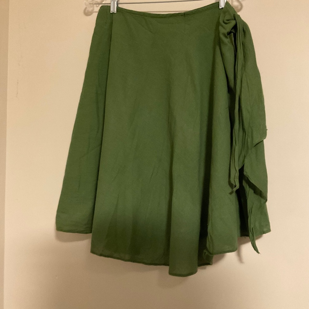 Lovely moss green cotton A Line skirt in size large